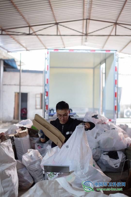 全民热议垃圾分类：成都那些从事垃圾回收的先行者怎么说？