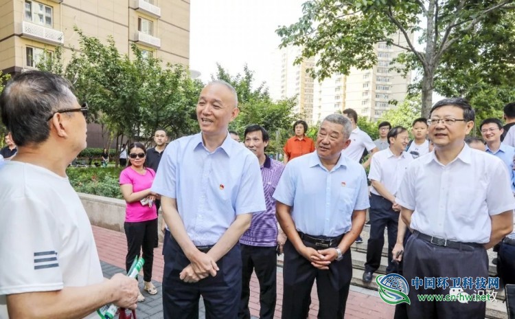 北京市委书记蔡奇：推行垃圾分类，缓解“大城市病”