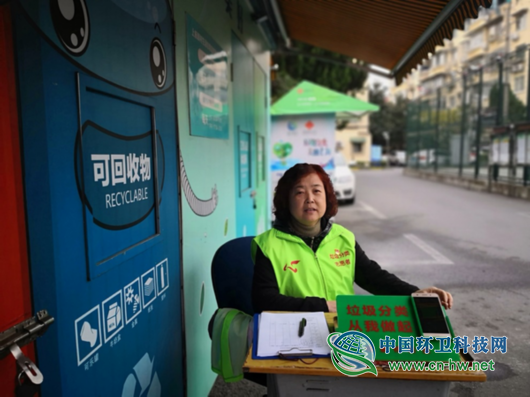 上海垃圾分类满月：湿垃圾因炎热臭到崩溃 代扔垃圾生意惨淡