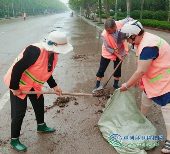 “利奇马”过后，淄博高青县综合行政执法局迅速行动恢复城区环境干净整洁
