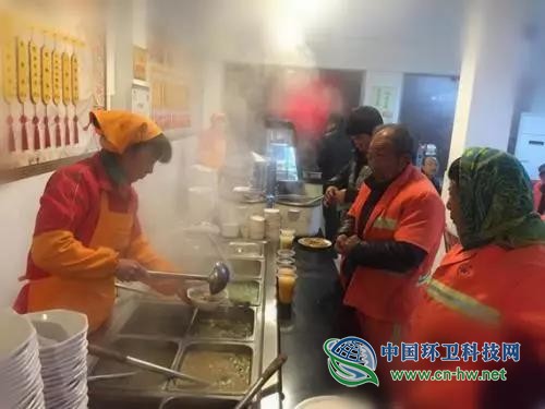 环卫工人早餐补贴由“暗”变“明”，哈尔滨市补助达2750万/年
