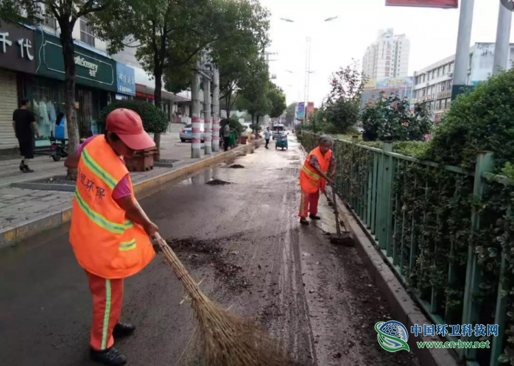 淮北市濉溪县城市管理局战高温保市容