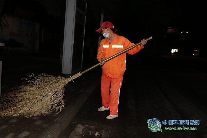 中秋假期别样红 济源市城市环卫服务有限公司创园不放松