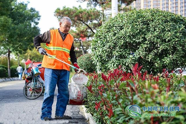 62岁泰安环卫工勇救落水人员