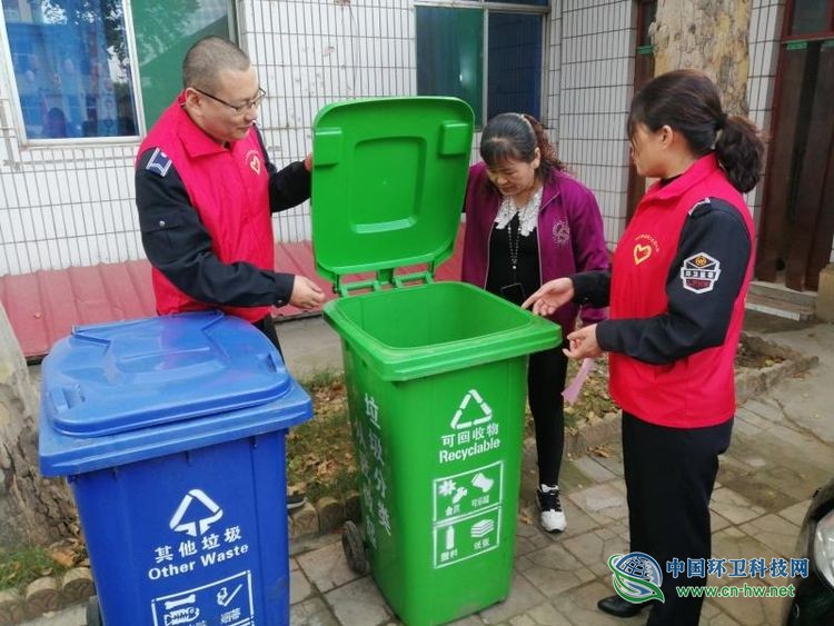 临汾市环卫局举办“垃圾分类，从我做起”宣传教育志愿服务活动