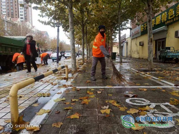 春沐风雨秋扫叶,夏战酷暑冬披雪——滨环人的“四季”之奋战落叶季
