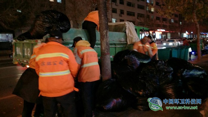 春沐风雨秋扫叶,夏战酷暑冬披雪——滨环人的“四季”之奋战落叶季
