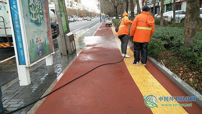 春沐风雨秋扫叶,夏战酷暑冬披雪——滨环人的“四季”之奋战落叶季