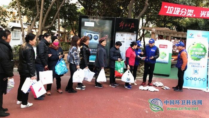 上海：奶盒换鲜奶，垃圾回收再利用的“绿色”之路并不好走