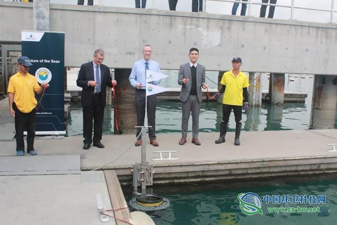 国首个Seabin海上垃圾桶落座香港皇家游艇