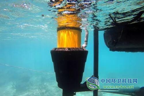 中国首个Seabin海上垃圾桶落座香港皇家游艇