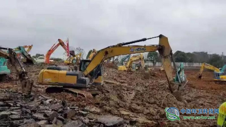 徐工设备驰援武汉火神山医院建设