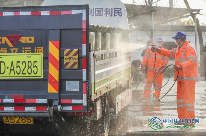 绍兴市上虞区:环卫工站在防疫第一线