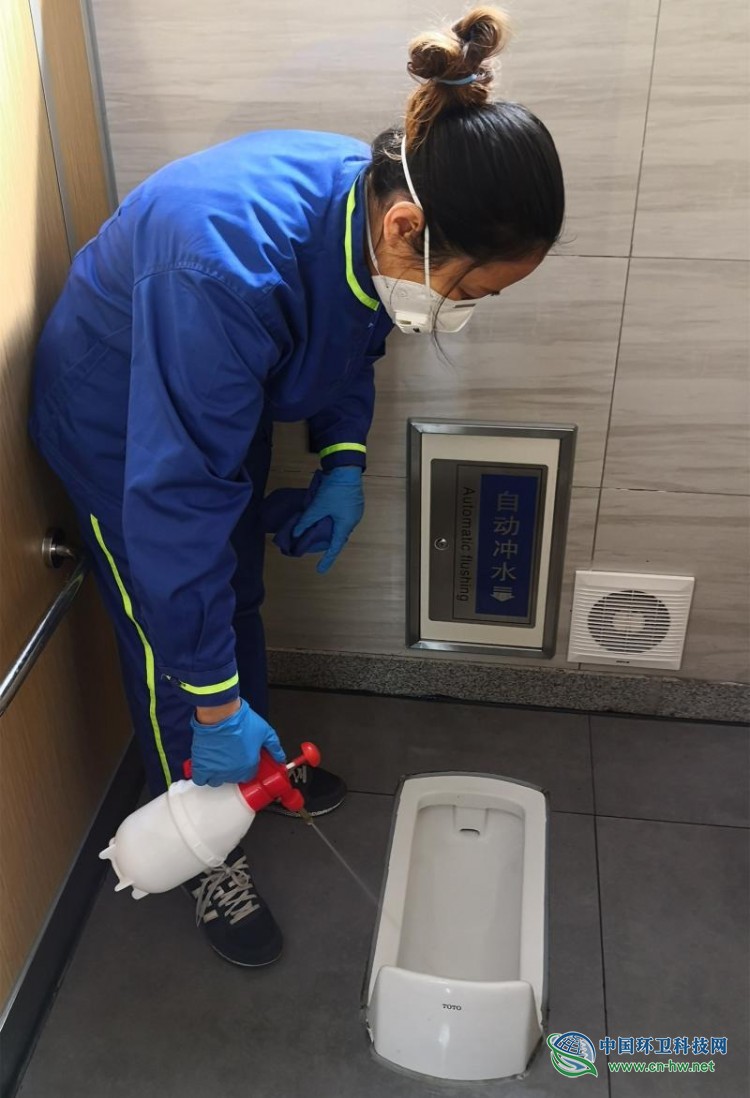 新冠病毒粪口传播,上海公共卫生间的清洁消毒情况怎么样?