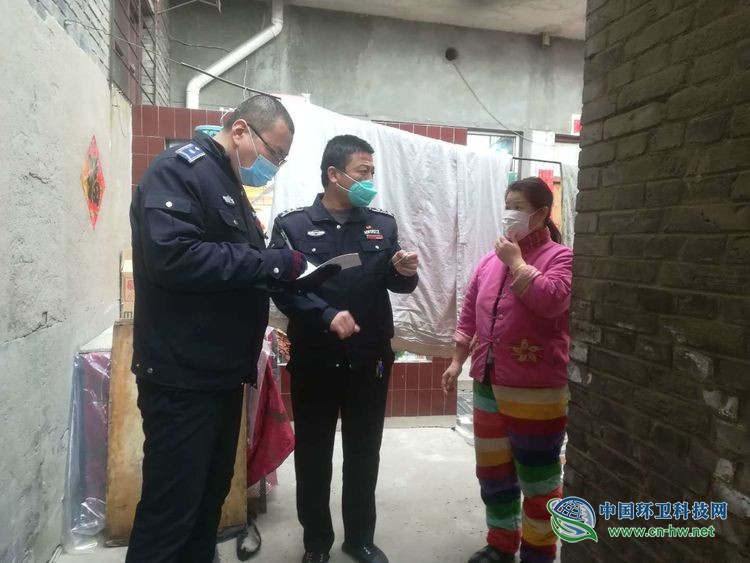 临汾市环境卫生服务中心南城所党支部驻三和社区开展志愿服务活动