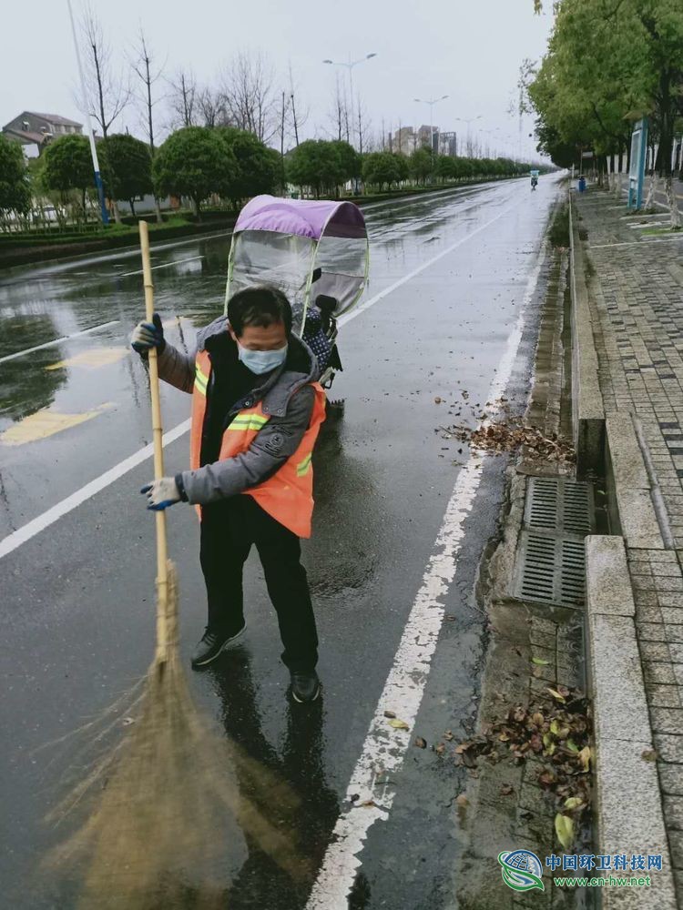 风雨逆行者，最美环卫人