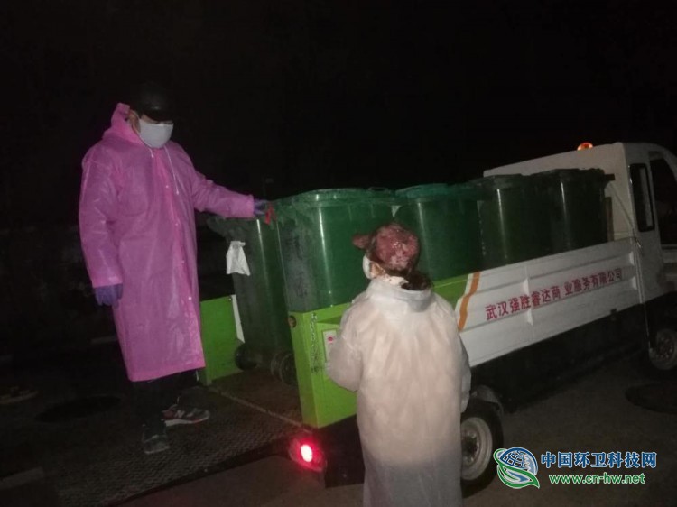 武汉一线环卫工人：我们每天都在直面危险，防护不足，请求关注！