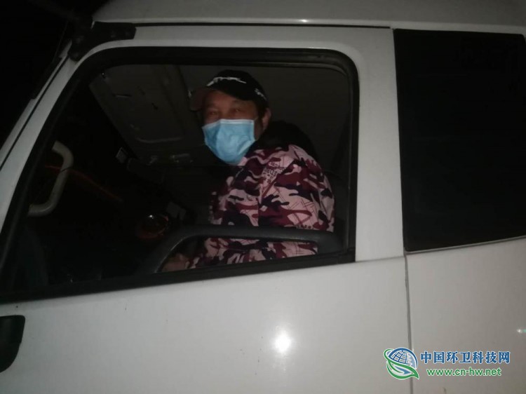 武汉一线环卫工人：我们每天都在直面危险，防护不足，请求关注！