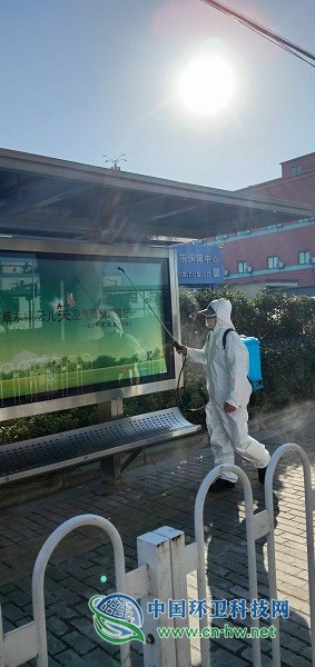 上海梅陇环卫“特殊垃圾”特殊处理 公厕“一客一洁 ”