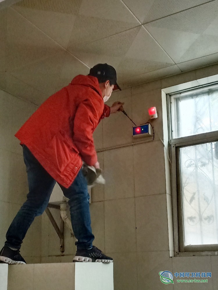 许昌市环卫处清洁队积极采取措施开展公厕节水行动
