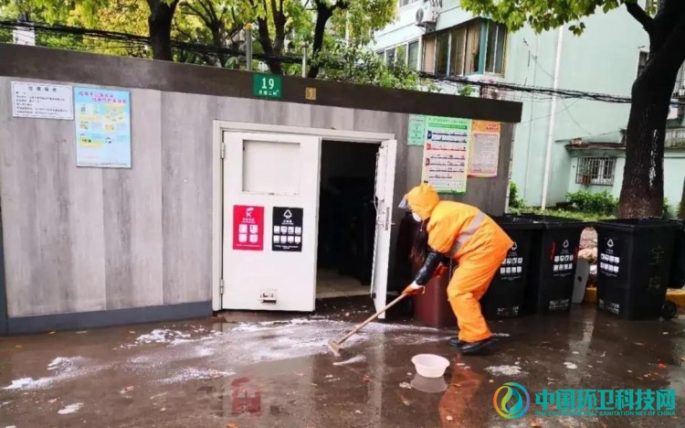“借”雨水冲刷垃圾箱房,不仅节水,还环保