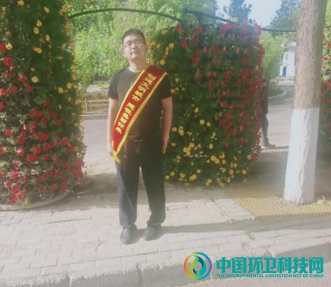 怀来县住建局环卫处组织开展“让文明城市照耀怀来”志愿者服务活动