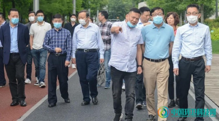 “席地可坐”高标准保洁打造“世界会客厅”