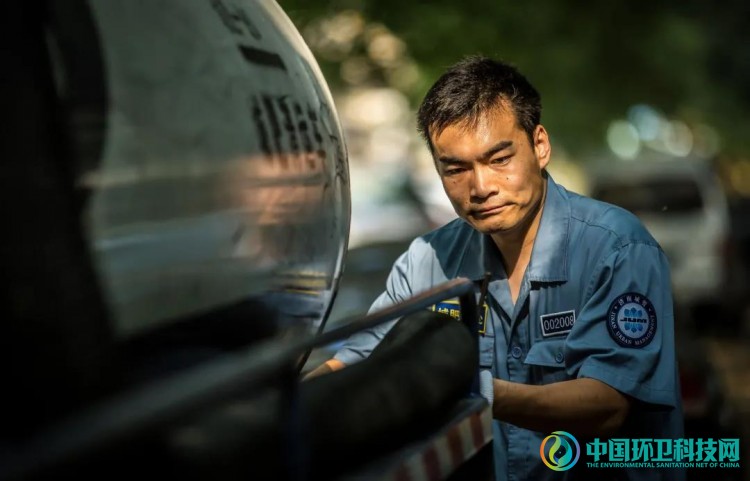 挑粪英雄陈国瑞 ——大明湖畔环卫人的坚守