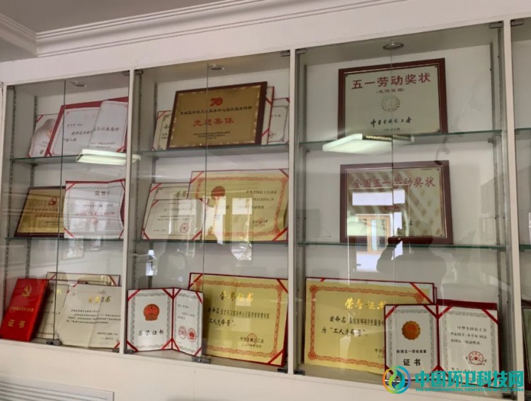 时传祥精神的接力棒，在这群最可爱的环卫人手中