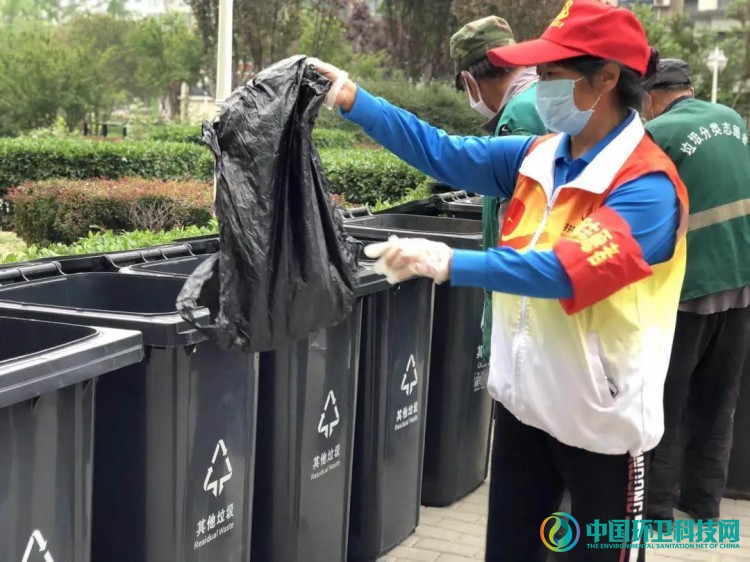 垃圾分类正当时，北京巾帼展风采
