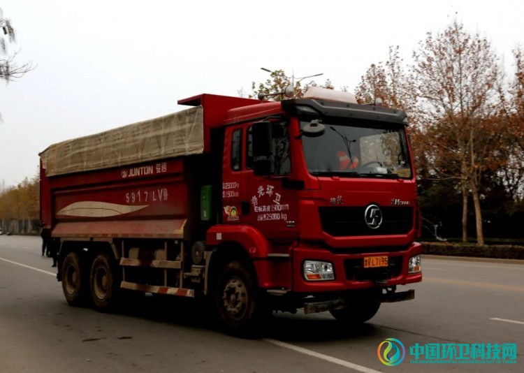 山东寿光：环卫备战降雪忙，&ldquo;清雪除冰&rdquo;大练兵
