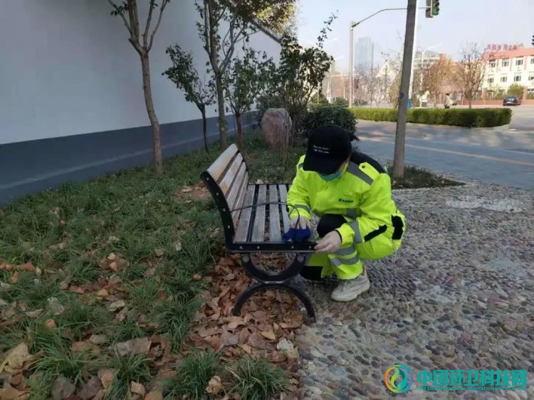 山东济南:烈烈寒风起冬霜,碌碌环卫清洁忙