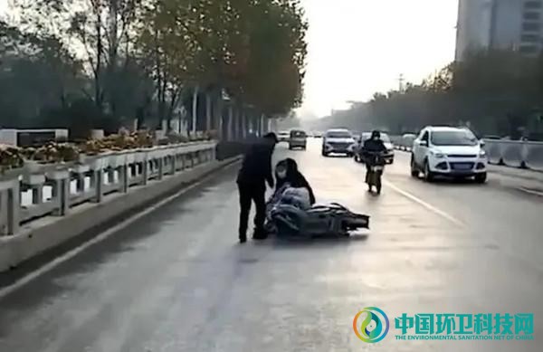 路面竟成“溜冰场”，洒水车冬季当如何作业？
