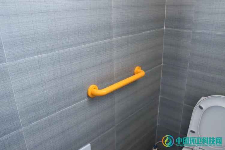 内蒙古锡林浩特：提档升级，&ldquo;厕所革命&rdquo;呈现惠民新风景