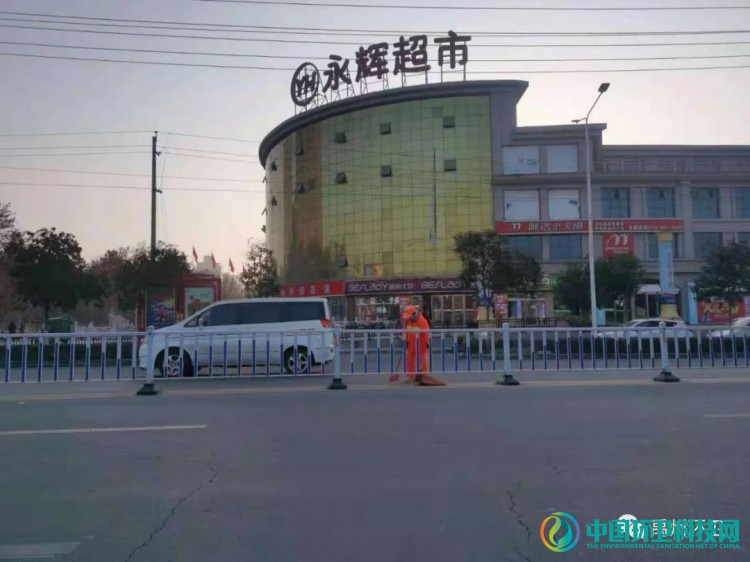 河南禹州环卫：元旦假期坚守岗位，清洁城市服务社会
