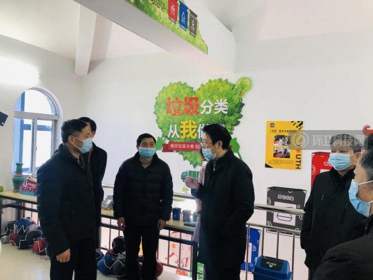 真情关爱！江苏省住建厅慰问城管执法队员和环卫工人