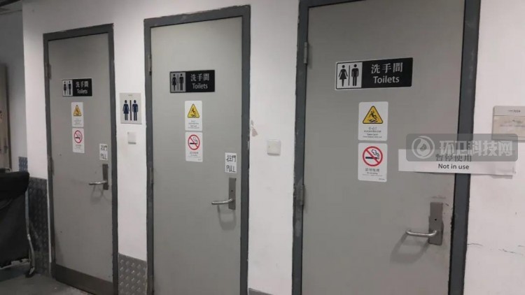 围观！最初香港建公厕是为了收集粪便？！