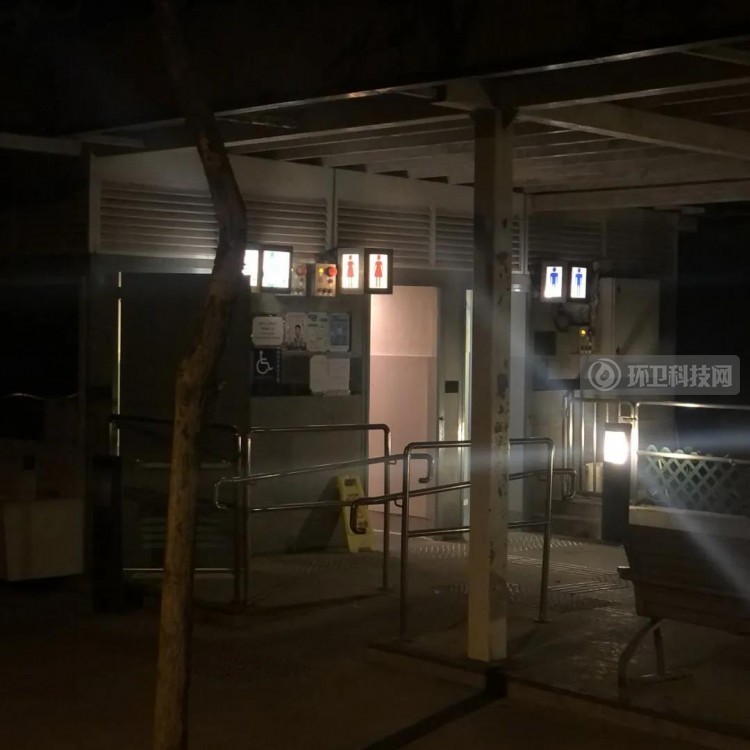 围观！最初香港建公厕是为了收集粪便？！
