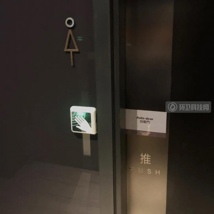 围观！最初香港建公厕是为了收集粪便？！