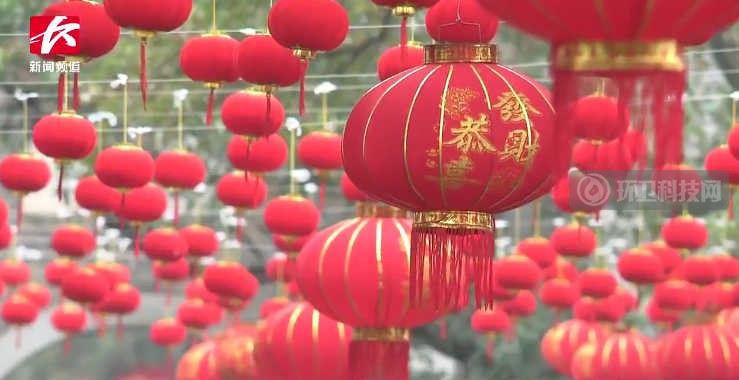 就地过年 | 长沙环卫工人：“知足常乐，这里过年更热闹！”