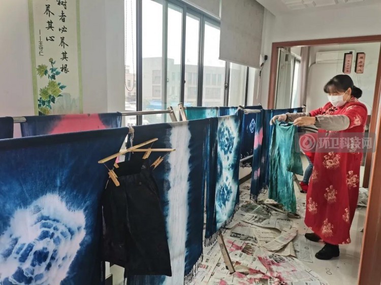巧手添光彩！宁波市九龙湖镇开展妇女节垃圾分类活动