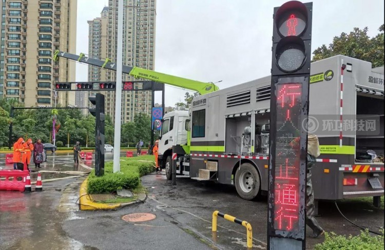 闻汛出击，风雨共渡！盈峰环境紧急驰援河南